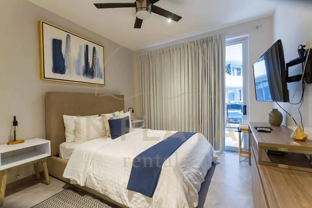 Luxury 2Br 2Ba, Sauna, Cinema, Rooftop Pool Playa del Carmen Apartment